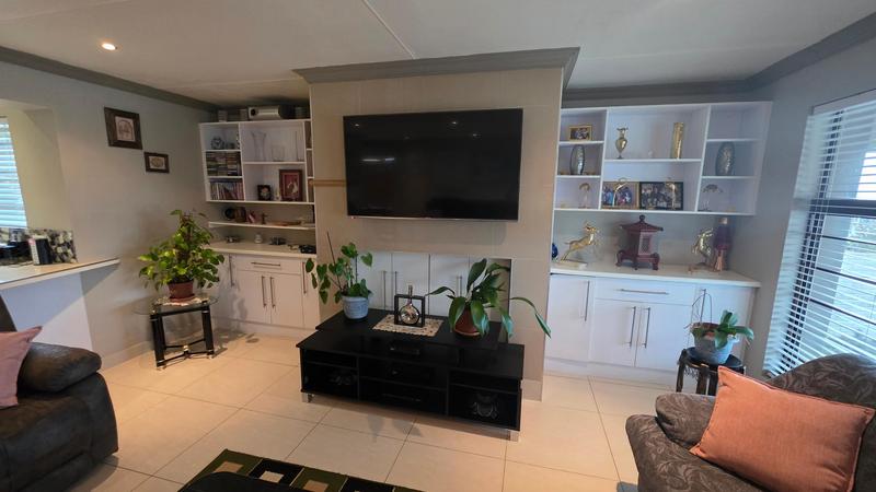 3 Bedroom Property for Sale in Reebok Western Cape